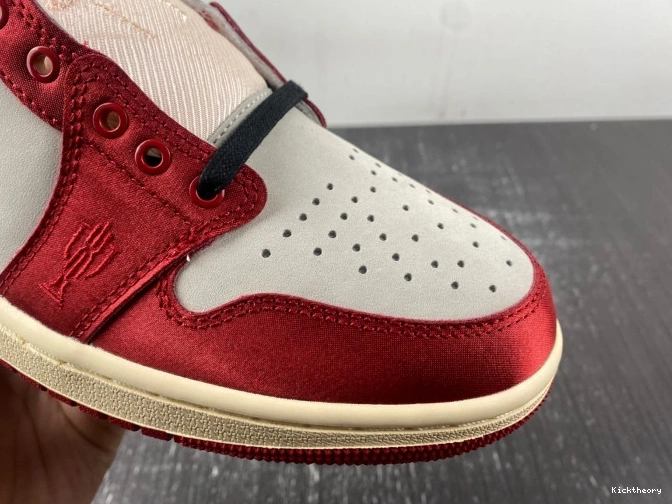 Kicktheory FN0432-100 Low Away Air 1 OG Room x Trophy Jordan 0806
